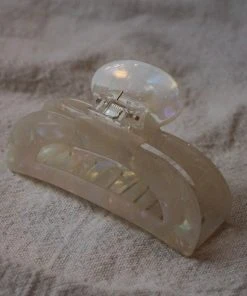 PIPE AND ROW NEW IN LARGE MOON HAIR CLAW CREAM