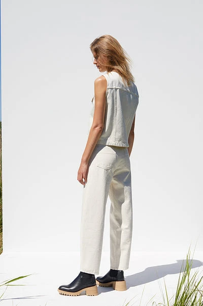 JUST FEMALE SPRING '22 BRIGHT VEST 4 JUST FEMALE SPRING '22 BRIGHT VEST