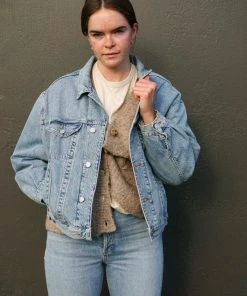 AGOLDE CHARLI OVERSIZED DENIM JACKET BILLBOARD