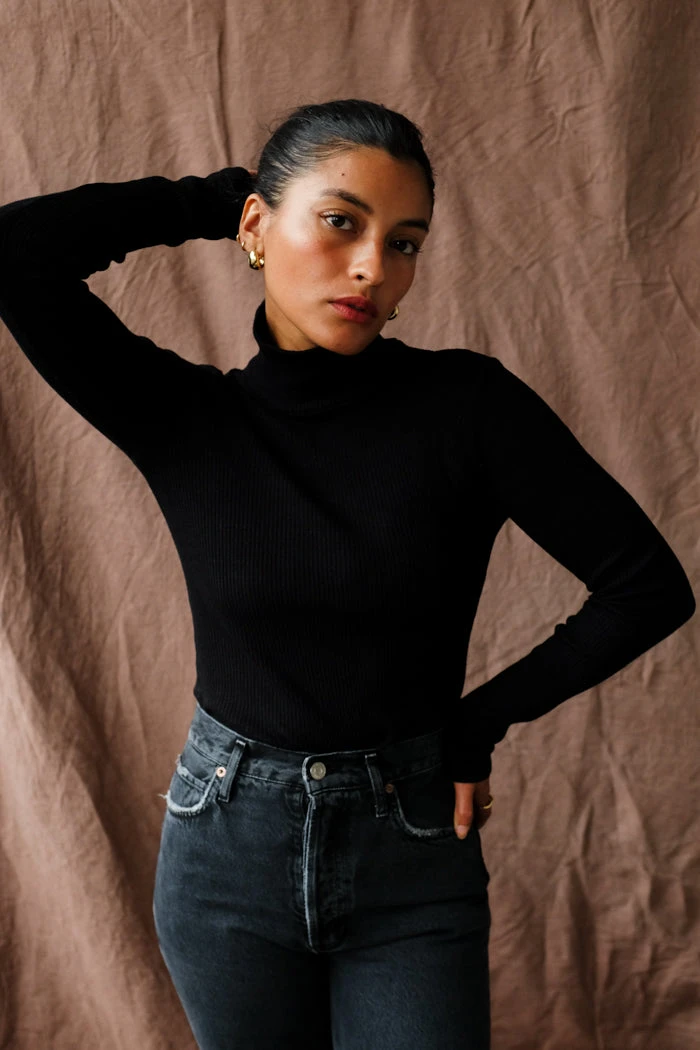 LACAUSA NEW IN RIBBED TURTLENECK SWEATER 1 LACAUSA NEW IN RIBBED TURTLENECK SWEATER