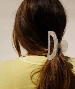 PIPE AND ROW NEW IN LARGE MOON HAIR CLAW CREAM