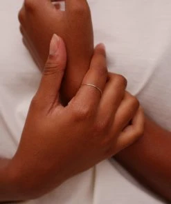 HANNAH NAOMI SMOOTH THIN STACKING RING SILVER NEW IN