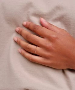 HANNAH NAOMI TINY KNOT RING NEW IN