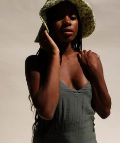 LACK OF COLOR HOLIDAY BUCKET HAT