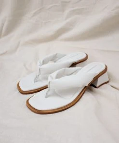 INTENTIONALLY BLANK WHITMAN SANDALS SPRING '22