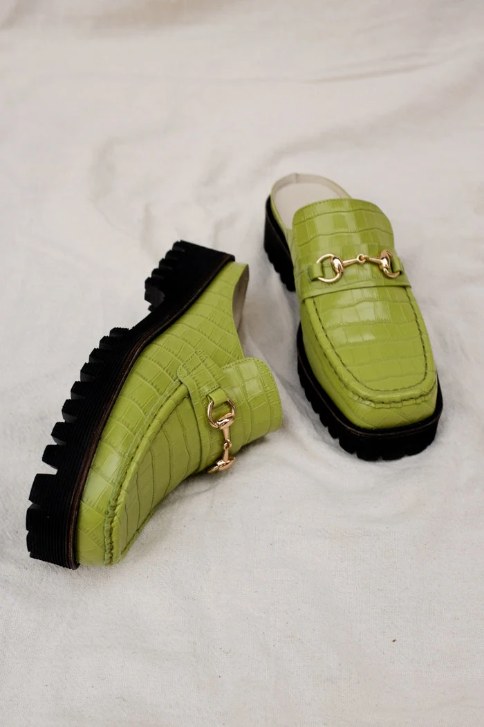 INTENTIONALLY BLANK SPRING '22 KOWLOON LOAFER APPLE 4 INTENTIONALLY BLANK SPRING '22 KOWLOON LOAFER APPLE