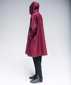 STUTTERHEIM MOSEBACKE RAIN JACKET BURGUNDY