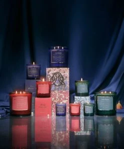 BOY SMELLS HOLIDAY FIGURARE MAGNUM CANDLE