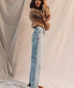 AGOLDE SPRING '22 CRISS CROSS JEANS SUBURBIA