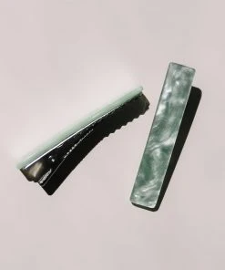 PIPE AND ROW RESIN RECTANGLE BARRETTE