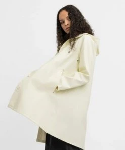 STUTTERHEIM SPRING '22 MOSEBACKE RAIN JACKET COCONUT