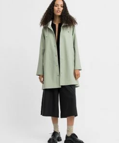STUTTERHEIM MOSEBACKE RAIN JACKET SAGE
