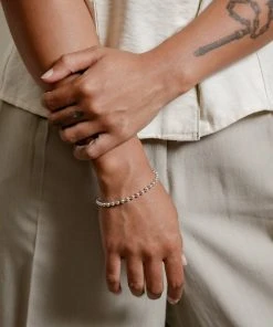 WOLF CIRCUS BALL BRACELET