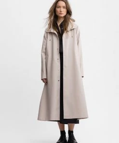 STUTTERHEIM MOSEBACKE RAIN JACKET LONG LIGHT SAND NEW IN