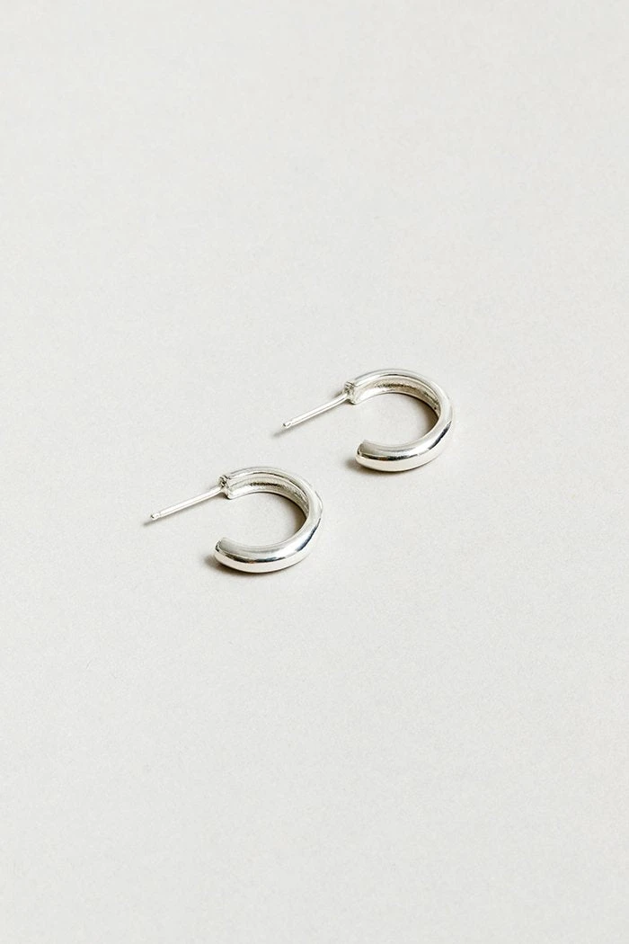 WOLF CIRCUS SPRING '22 ABBIE HOOPS