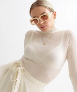 RAIE EYEWEAR THE ARIES CREAM SPRING '22 10 RAIE EYEWEAR THE ARIES CREAM SPRING '22