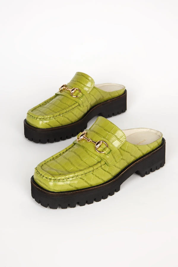 INTENTIONALLY BLANK SPRING '22 KOWLOON LOAFER APPLE 7 INTENTIONALLY BLANK SPRING '22 KOWLOON LOAFER APPLE