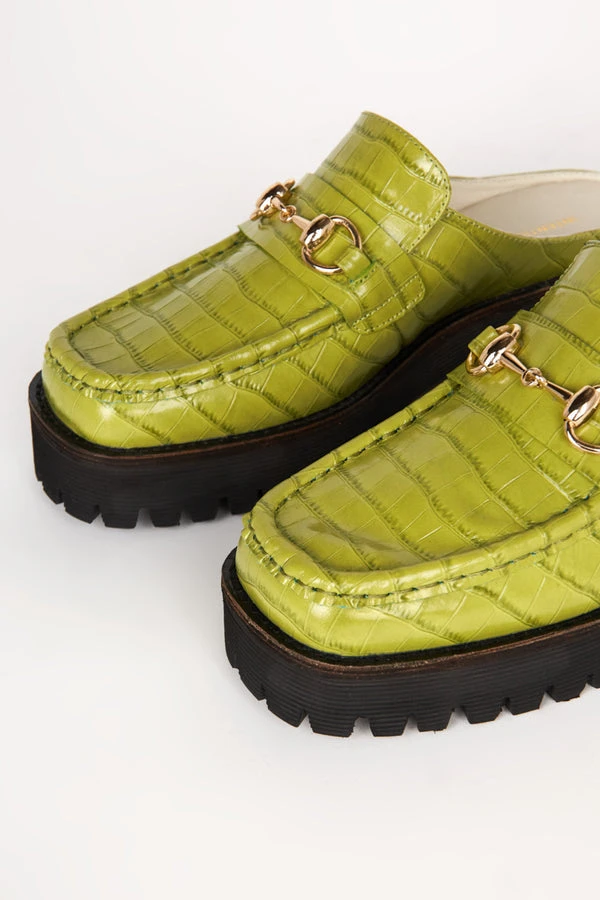 INTENTIONALLY BLANK SPRING '22 KOWLOON LOAFER APPLE 6 INTENTIONALLY BLANK SPRING '22 KOWLOON LOAFER APPLE