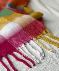 PIPE AND ROW CHUNKY PLAID SCARF