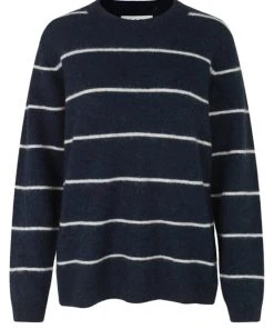 JUST FEMALE EOS KNIT