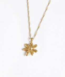 WOLF CIRCUS FLOWER CHARM NECKLACE