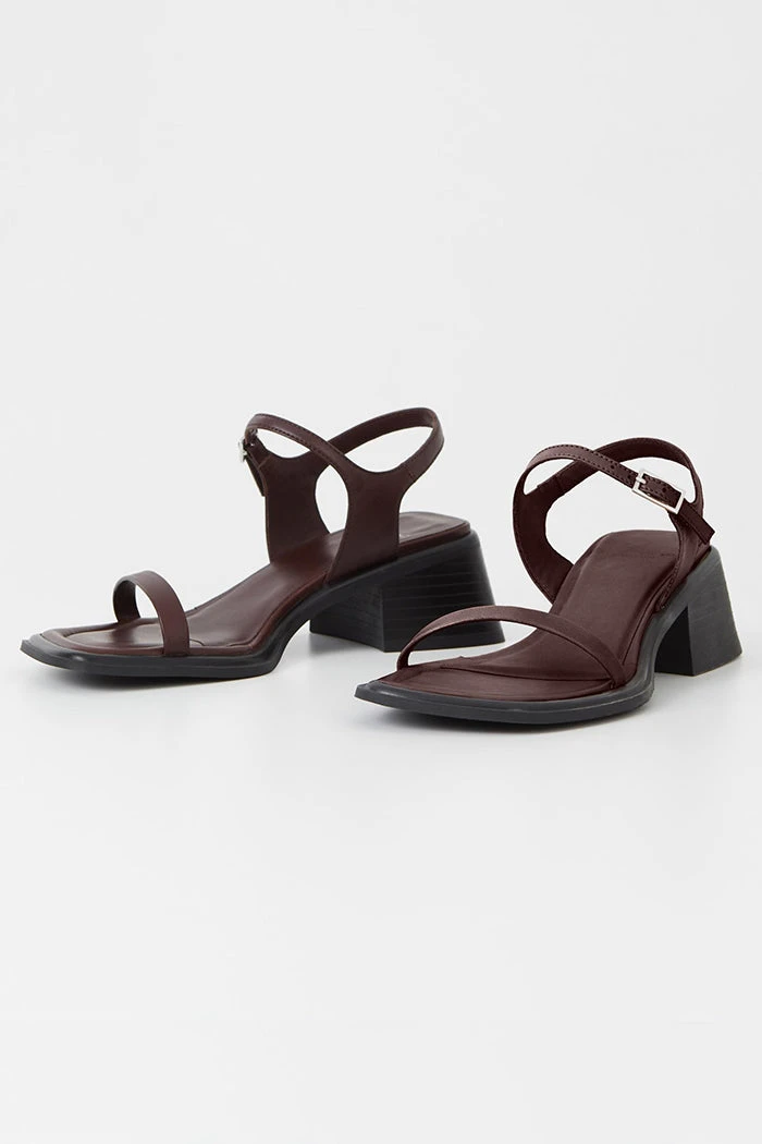 VAGABOND INES TWO STRAP SANDAL SPRING '22 1 VAGABOND INES TWO STRAP SANDAL SPRING '22