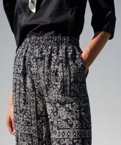 JUST FEMALE STRONG PANTS