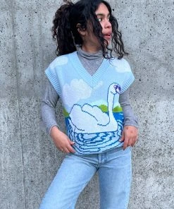 HOUSE OF SUNNY RIDE A WHITE SWAN