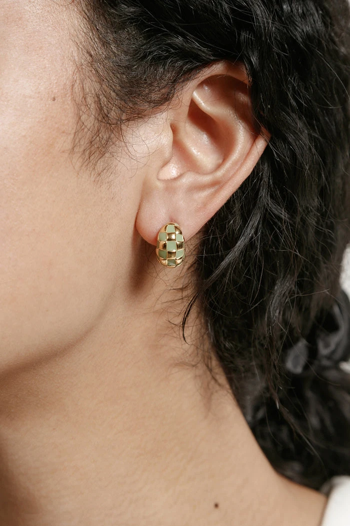 WOLF CIRCUS SPRING '22 SMALL NELLIE EARRINGS GREEN 2 WOLF CIRCUS SPRING '22 SMALL NELLIE EARRINGS GREEN