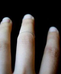 HANNAH NAOMI TWISTED THIN STACKING RING NEW IN