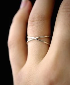 HANNAH NAOMI X STACKING RING